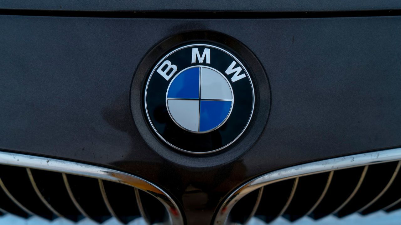 Wait, BMW Is Using a Chinese AI in Its Cars?