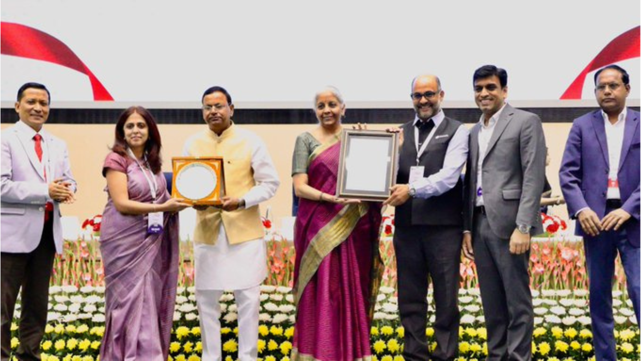 PhonePe Bags Digital Payments Award 2025 for Excellence in Building Offline Digital Payments Infrastructure