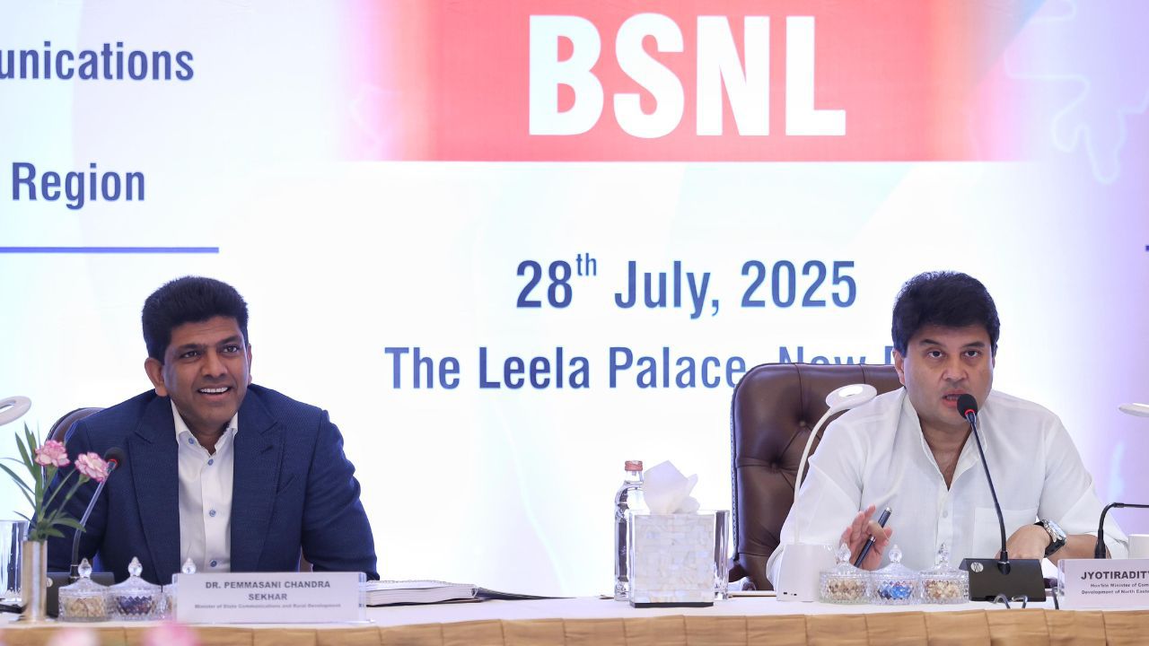 BSNL Gets a Government Jolt: Scindia Pushes ‘Revenue-First’, ‘Customer-First’ Strategy
