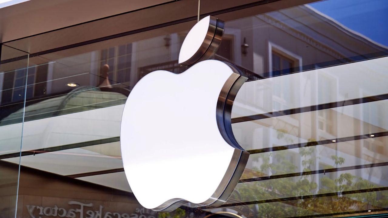 Apple’s AI Comeback Plan: Robots, Lifelike Siri, and Smart Homes