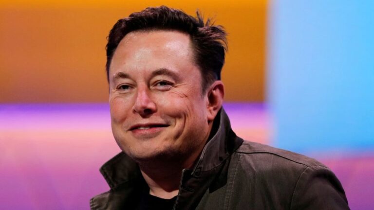 Elon Musk Says AI and Humanoid Robots Could Make Poverty “Statistically Irrelevant”
