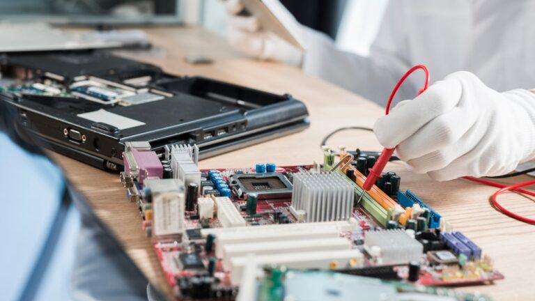 India Clears ₹71.7 Billion ECMS Tranche to Boost Electronics Component Manufacturing