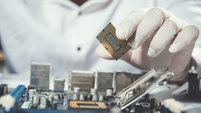 Delhi Bets on Chip Design Over Fab Plants in New Semiconductor Push