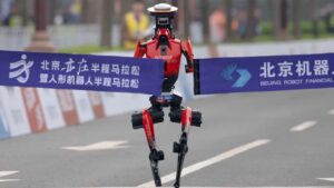 Humans Left Behind as ‘Lightning’ Robot Smashes Beijing Half-Marathon Record