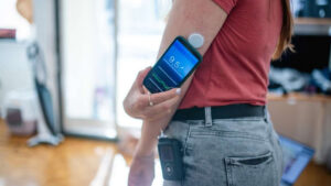 Healthcare professionals use AI-enabled digital screening and patient tracking under Rajasthan's Mission Madhuhari to improve Type 1 diabetes care.