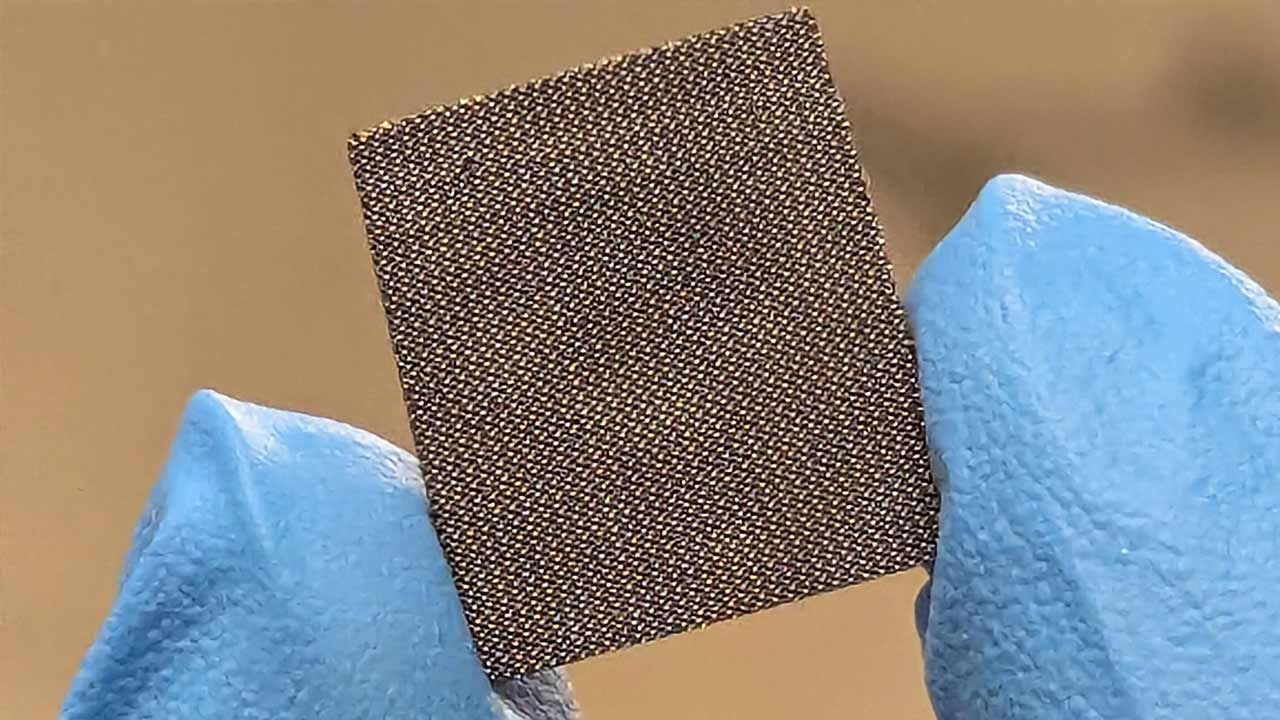 University of Waterloo develops a 3D-printed structure that will be converted into a conductive electrode through heat treatment.