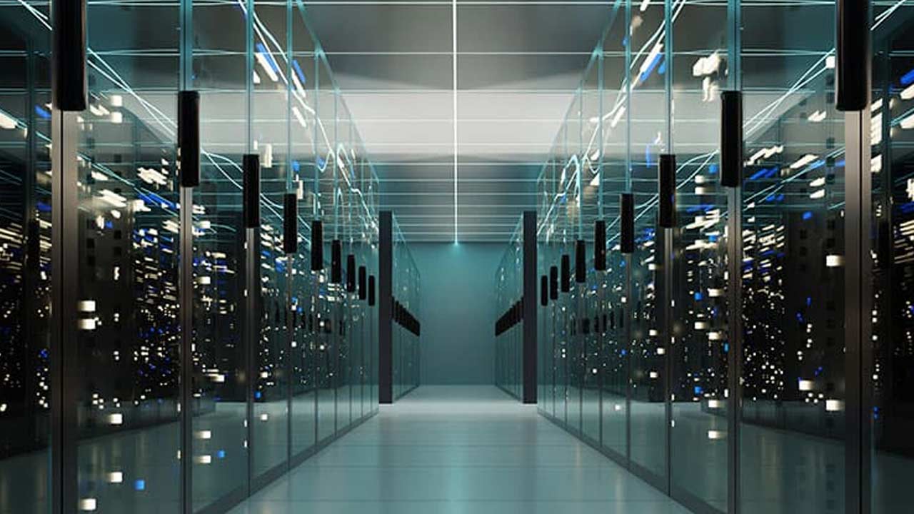 ReNew Signs ₹70,000 Crore MoU for 750 MW Green Data Center Park in Maharashtra